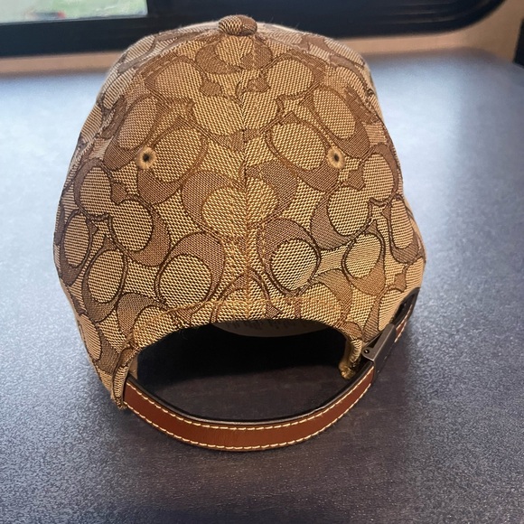 Coach Signature Jacquard Baseball Hat. - Picture 4 of 6